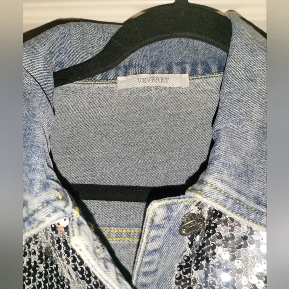 Veveret Denim Jacket With Sequin Detail Size Small Or Medium NWOT New - Picture 9 of 13